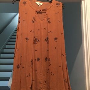 entro Tops - Floral Tunic Top entro Tops - Floral Tunic Top